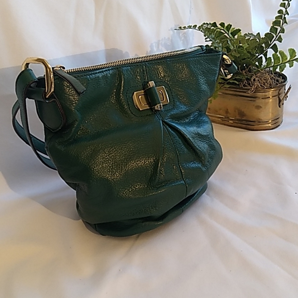 B  Makowsky  Green Leather Shoulder or Crossbag